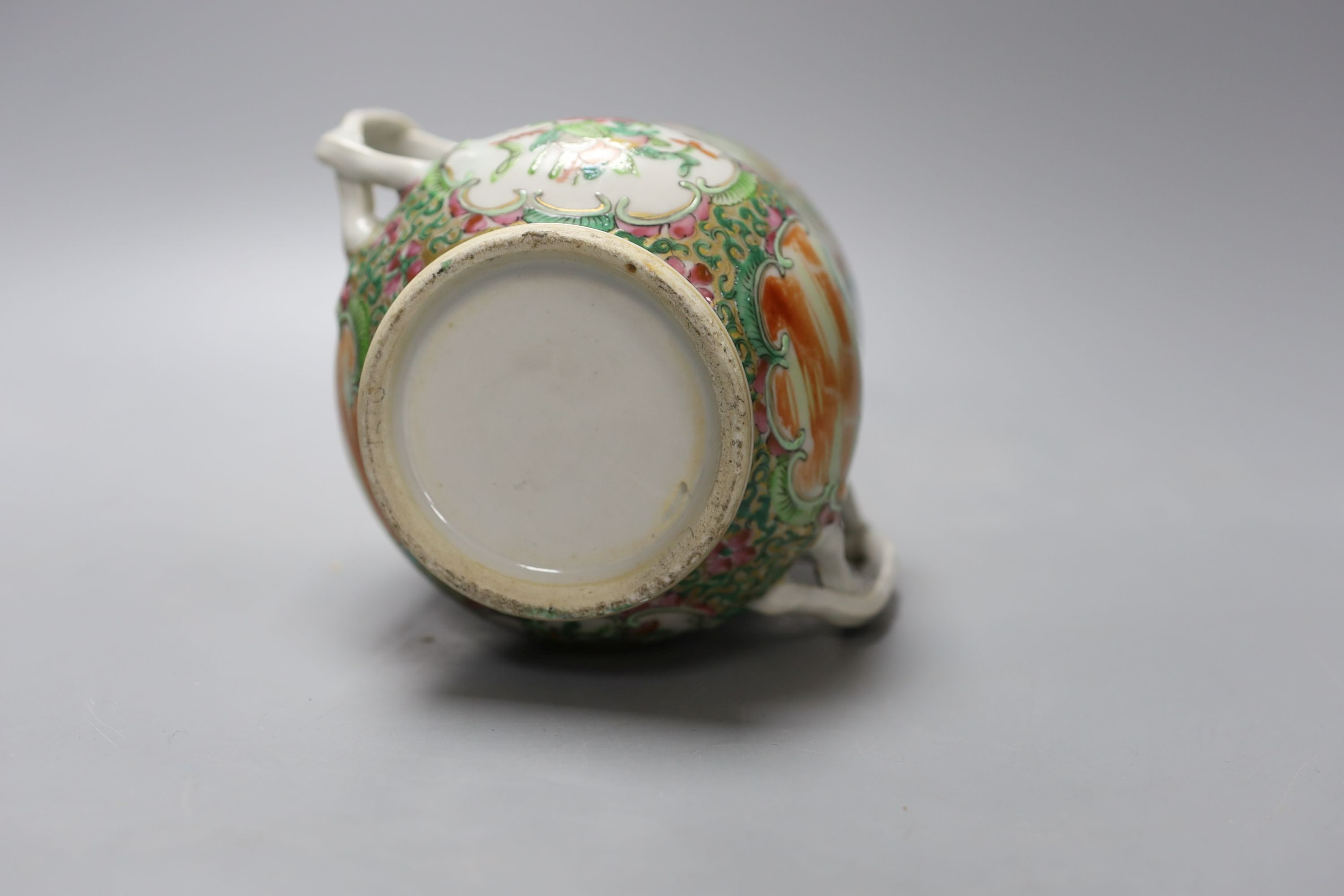 A 19th century Chinese famille rose porcelain cup and cover, 15cm